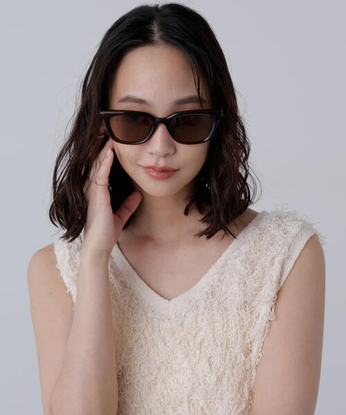 FREE'S MART(フリーズマート)の「スクエアサングラス(サングラス・レディース・ブラウン/ブラック/グレー・フリ-)」の7枚目の写真