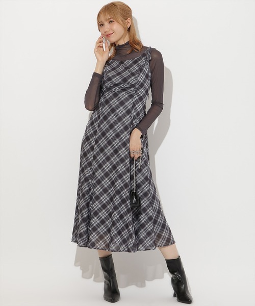 AND COUTURE(アンドクチュール)の「バイヤスチェックキャミワンピース(ワンピース・レディース・ライトグレー/ブラウン/ブラック・FREE)」の1枚目の写真