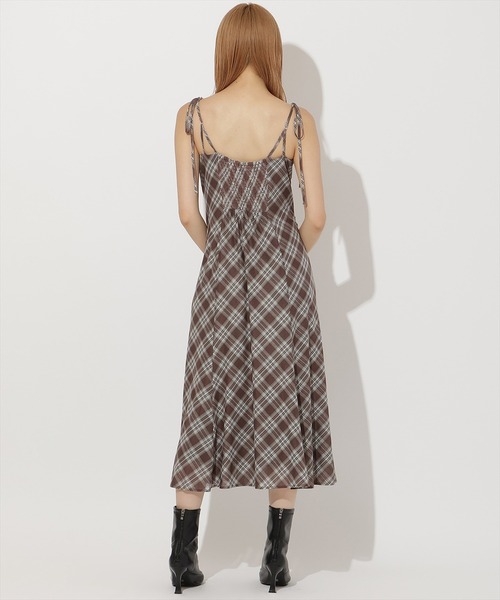 AND COUTURE(アンドクチュール)の「バイヤスチェックキャミワンピース(ワンピース・レディース・ライトグレー/ブラウン/ブラック・FREE)」の4枚目の写真