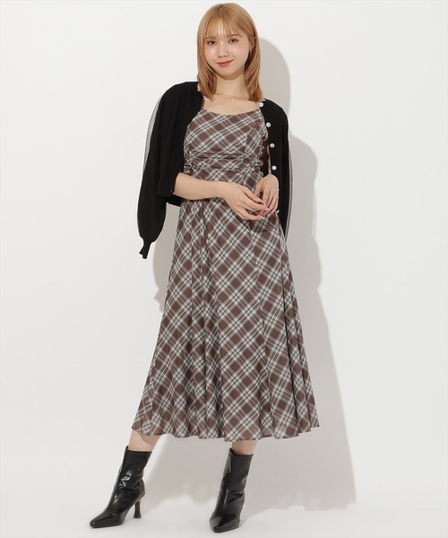 AND COUTURE(アンドクチュール)の「バイヤスチェックキャミワンピース(ワンピース・レディース・ライトグレー/ブラウン/ブラック・FREE)」の8枚目の写真