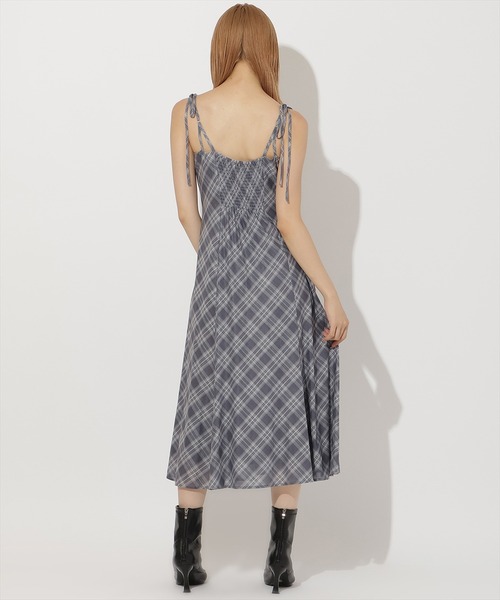 AND COUTURE(アンドクチュール)の「バイヤスチェックキャミワンピース(ワンピース・レディース・ライトグレー/ブラウン/ブラック・FREE)」の16枚目の写真