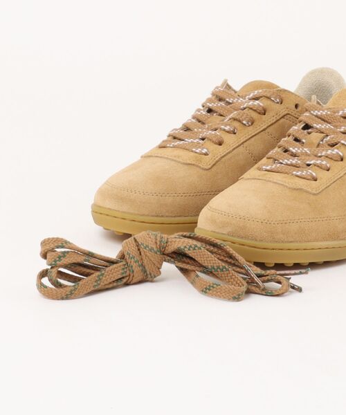 A.P.C.（アーペーセー）の「MOE（スニーカー・レディース・ベージュ・38/36/37）」の4枚目の写真