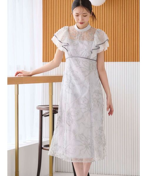 MERCURYDUO（マーキュリーデュオ）の「エンブロイダリーラッフルドレスワンピース（ドレス・レディース・ベビーピンク/ライトグレー・SMALL/MEDIUM）」の11枚目の写真