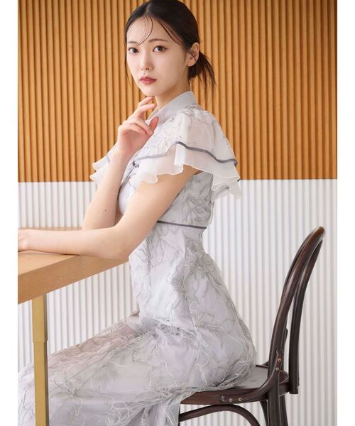 MERCURYDUO（マーキュリーデュオ）の「エンブロイダリーラッフルドレスワンピース（ドレス・レディース・ベビーピンク/ライトグレー・SMALL/MEDIUM）」の16枚目の写真