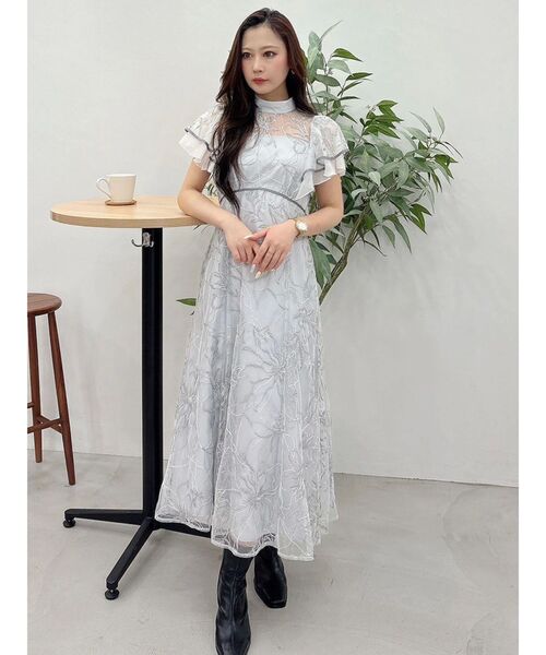 MERCURYDUO（マーキュリーデュオ）の「エンブロイダリーラッフルドレスワンピース（ドレス・レディース・ベビーピンク/ライトグレー・SMALL/MEDIUM）」の18枚目の写真