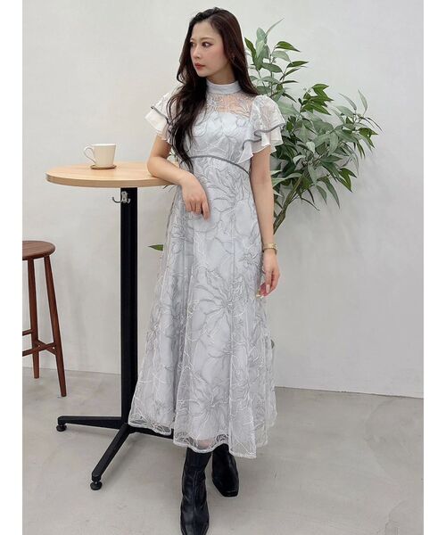 MERCURYDUO（マーキュリーデュオ）の「エンブロイダリーラッフルドレスワンピース（ドレス・レディース・ベビーピンク/ライトグレー・SMALL/MEDIUM）」の19枚目の写真