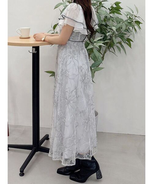MERCURYDUO（マーキュリーデュオ）の「エンブロイダリーラッフルドレスワンピース（ドレス・レディース・ベビーピンク/ライトグレー・SMALL/MEDIUM）」の20枚目の写真