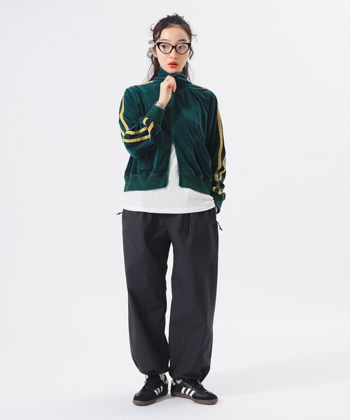 BEAMS BOY(ビームスボーイ)の「【1/15再値下げ】ベロア ライナー フルジップ(パーカー・レディース・ブラック/グリーン・ONE SIZE)」の9枚目の写真