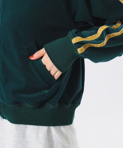 BEAMS BOY(ビームスボーイ)の「【1/15再値下げ】ベロア ライナー フルジップ(パーカー・レディース・ブラック/グリーン・ONE SIZE)」の17枚目の写真