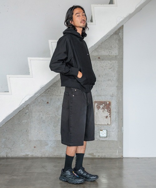 HEREIAM（ヘレイアム）の「【HEREIAM】ユニセックス／今年らしく着丈をアップデート。ワッペンロゴフーディー（パーカー・レディース・ホワイト/ブラック/ブラウン/アクア・MEDIUM/LARGE）」の20枚目の写真