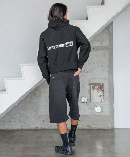 HEREIAM（ヘレイアム）の「【HEREIAM】ユニセックス／今年らしく着丈をアップデート。ワッペンロゴフーディー（パーカー・レディース・ホワイト/ブラック/ブラウン/アクア・MEDIUM/LARGE）」の21枚目の写真