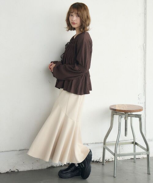 RETRO GIRL(レトロガール)の「リボンペプラムギャザーBL(シャツ/ブラウス・レディース・ナチュラル/ダークブルー/ブラック/ダークブラウン・FREE)」の10枚目の写真