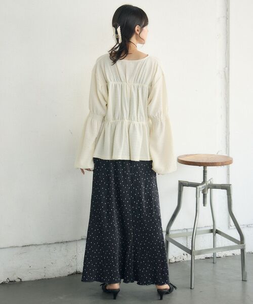 RETRO GIRL(レトロガール)の「リボンペプラムギャザーBL(シャツ/ブラウス・レディース・ナチュラル/ダークブルー/ブラック/ダークブラウン・FREE)」の17枚目の写真