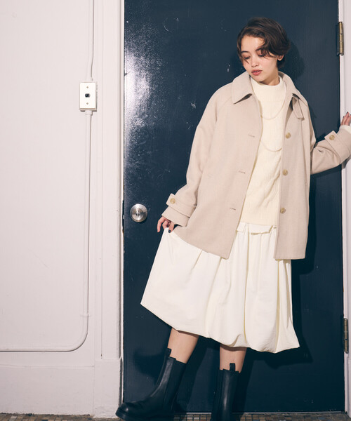 COMME CA ISM(コムサイズム)の「ステンカラーコクーンコート(ステンカラーコート・レディース・ブラック/グレー/ベージュ・LARGE/MEDIUM)」の4枚目の写真