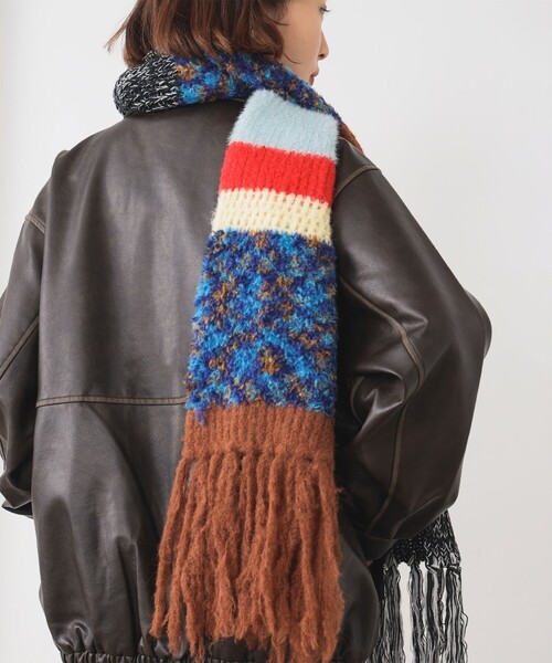 Ray BEAMS(レイビームス)の「ミックス ニット マフラー(マフラー・レディース・レッド/ブルー・ONE SIZE)」の4枚目の写真