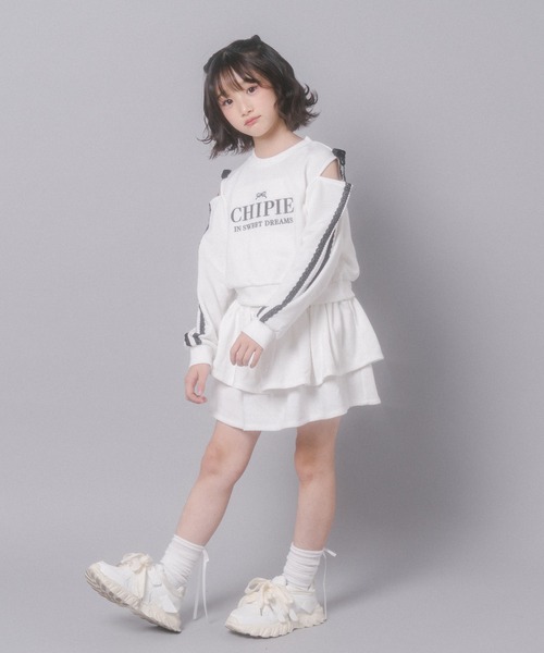 URBAN CHERRY(アーバンチェリー)の「【CHIPIE/シピ】レースリボンカットショルダートップス+ティアードスカート(スウェット・キッズ・ホワイト/ブラック/グレー・140cm/130cm/120cm/110cm/150cm)」の6枚目の写真