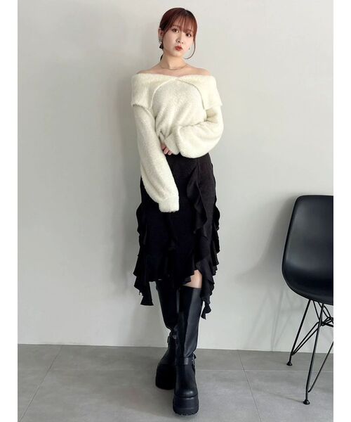 dazzlin(ダズリン)の「フリルスリットサテンスカート(スカート・レディース・ブラック/グレー・SMALL/MEDIUM)」の5枚目の写真