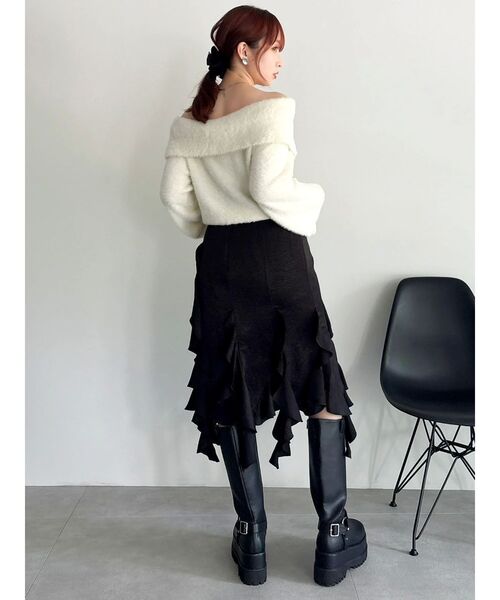 dazzlin(ダズリン)の「フリルスリットサテンスカート(スカート・レディース・ブラック/グレー・SMALL/MEDIUM)」の7枚目の写真