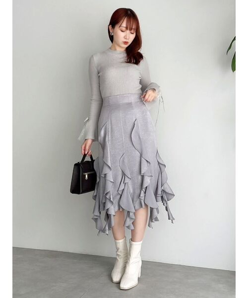 dazzlin(ダズリン)の「フリルスリットサテンスカート(スカート・レディース・ブラック/グレー・SMALL/MEDIUM)」の15枚目の写真