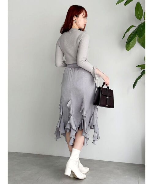 dazzlin(ダズリン)の「フリルスリットサテンスカート(スカート・レディース・ブラック/グレー・SMALL/MEDIUM)」の16枚目の写真