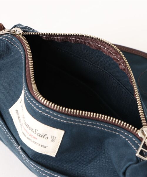 TONE SELECT GOODS(トーンセレクトグッズ)の「Butler Verner Sails(バトラーバーナーセイルズ)10号パラフィンフラップ ショルダーバッグ(JA-1478-2)【パラフィンフラップショルダー】【JA-1478】(ショルダーバッグ・メンズ・レッド/ネイビー・FREE)」の10枚目の写真