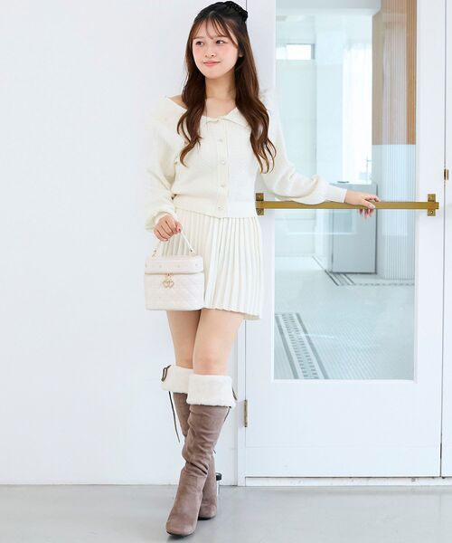 MAJESTIC LEGON(マジェスティックレゴン)の「ニットプリーツミニスカート(スカート・レディース・ピンク/ブラック/アイボリー・MEDIUM)」の2枚目の写真