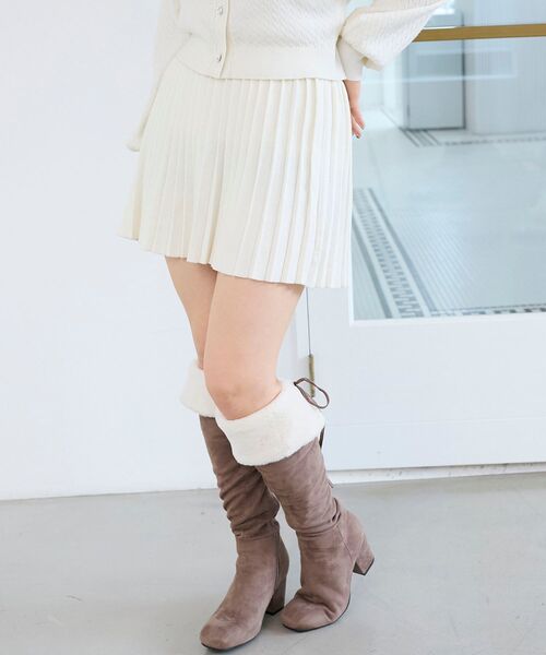 MAJESTIC LEGON(マジェスティックレゴン)の「ニットプリーツミニスカート(スカート・レディース・ピンク/ブラック/アイボリー・MEDIUM)」の8枚目の写真