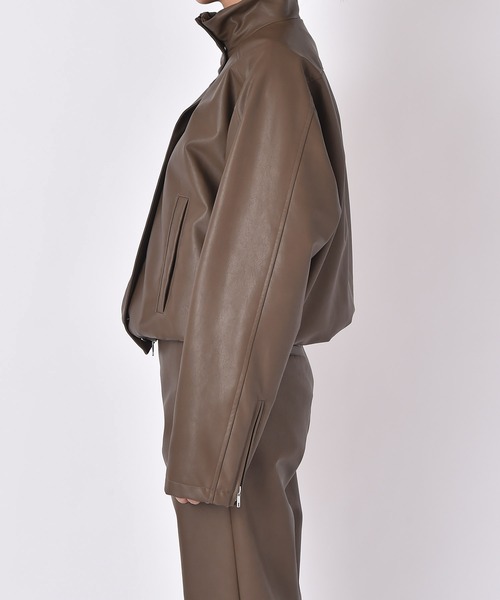 AKTE（アクテ）の「フェイクレザージップアップブルゾン（ブルゾン・レディース・ブラック/モカ・FREE）」の9枚目の写真