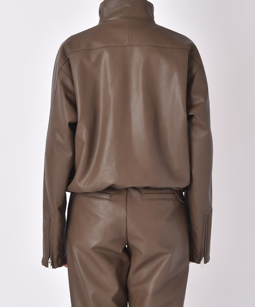 AKTE（アクテ）の「フェイクレザージップアップブルゾン（ブルゾン・レディース・ブラック/モカ・FREE）」の10枚目の写真