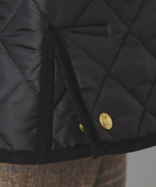 Traditional Weatherwear（トラディショナルウェザーウェア）の「Traditional Weatherwear（トラディショナル ウェザーウェア）ARKLEY PUFF SLEEVE キルティングジャケット（ブルゾン・レディース・ブラック・00）」の10枚目の写真