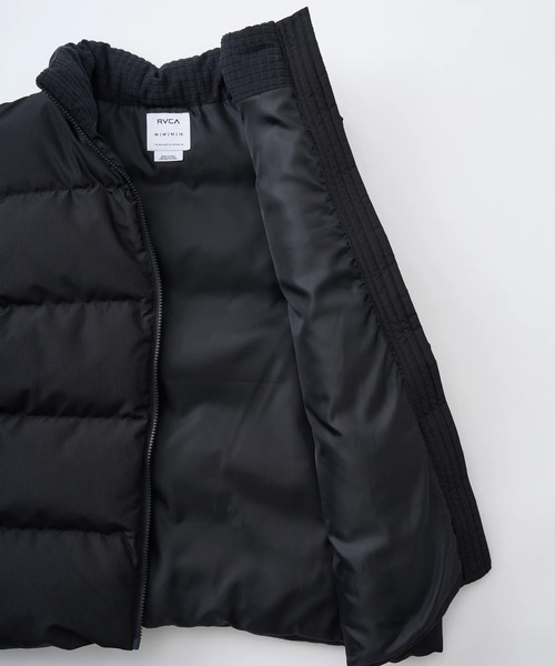 RVCA(ルーカ)の「RVCA レディース RVCA PUFFER VEST ベスト 【2025年秋冬モデル】/ルーカエコダウンベスト(ベスト・レディース・ホワイト系その他/ブラック・SMALL/LARGE/MEDIUM)」の11枚目の写真