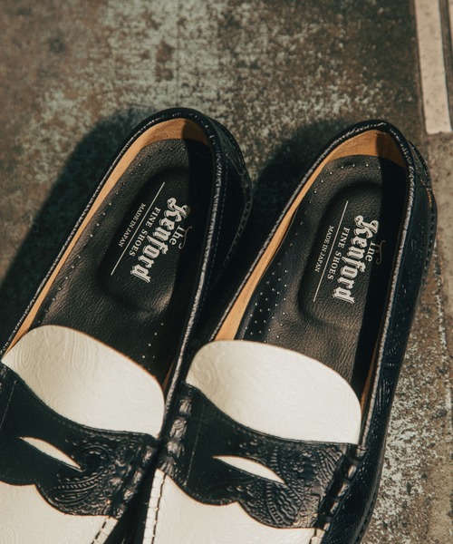 The Kenford Fineshoes（ケンフォードファインシューズ）の「ケンフォード ファインシューズ メンズ K005 タンクソール ローファー ペイズリー（ローファー・メンズ・ブラック×ホワイト・26.5/26/25.5/25/27/27.5）」の4枚目の写真
