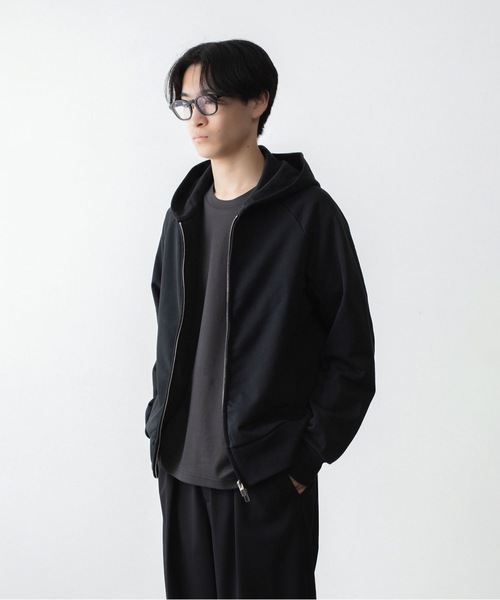 ATTACHMENT（アタッチメント）の「コットン ストレッチテリー ジップアップフーディー / CO STRETCH TERRY ZIP UP HOODIE（パーカー・メンズ・ブラック/ライトグレー・3/2/1）」の2枚目の写真