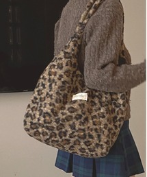 FREE STYLISTS（フリー スタイリスト）の「Y2K レオパード柄ウールライクショルダーバッグ/【A4サイズ収納可能】（ショルダーバッグ）」