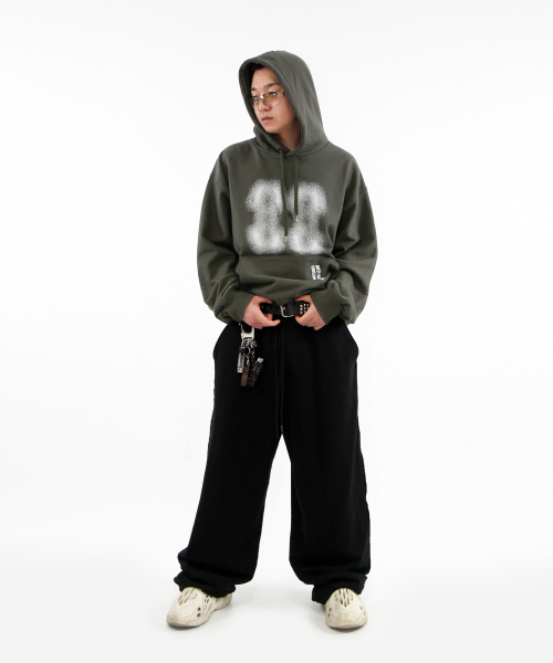 CRIGUN(クリガン)の「エフェクトグラフィックス フードパーカー カーキ(パーカー・レディース・カーキ・X-LARGE/XX-LARGE/MEDIUM/LARGE)」の5枚目の写真