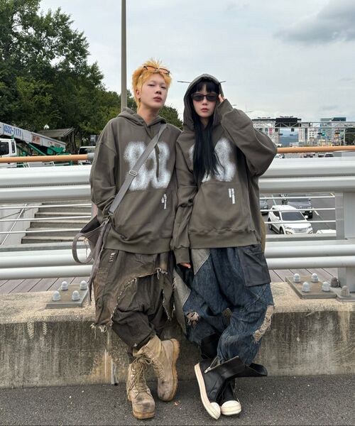 CRIGUN(クリガン)の「エフェクトグラフィックス フードパーカー カーキ(パーカー・レディース・カーキ・X-LARGE/XX-LARGE/MEDIUM/LARGE)」の16枚目の写真