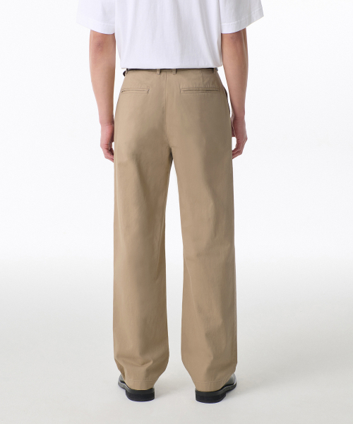 MUSINSA STANDARD（ムシンサスタンダード）の「レギュラーフィットヒドゥンバンディングチノパンツ[ベージュ]（その他パンツ・メンズ・その他・26/27/28/29/30/40/42/31/32/33/34/36/38）」の2枚目の写真