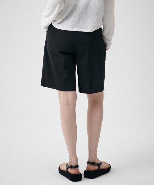 MUSINSA STANDARD WOMAN（ムシンサスタンダードウーマン）の「ウィメンズサマーウールバミューダヒドンバンディングハーフスラックス[ブラック]（その他パンツ・レディース・その他・34/29/30/24/25/26/27/28）」の4枚目の写真