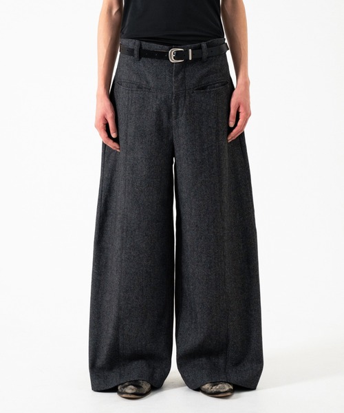 Camphor wood（カンファーウッド）の「WIDE BAGGY SEEM TUCK TWEED SLACKS / ワイドバギーシームタックツイードスラックス（スラックス・メンズ・ブラック/グレー・SMALL/MEDIUM/LARGE）」の2枚目の写真