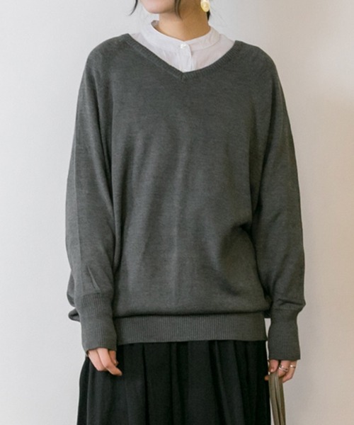 MARAI（マーライ）の「コットンVネックドルマン長袖ニット（ニット/セーター・レディース・マスタード/バーガンディー/ブラック/ダークグリーン/杢グレー/ブルー/グレイッシュベージュ/ネイビー/ホワイト・LL～3L/M～Ｌ/4L～5L）」の4枚目の写真