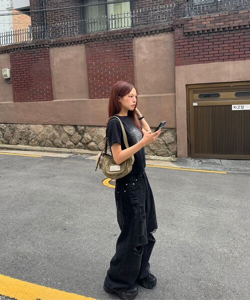 DEFGARMENTS（デフグラメンツ）の「デストロイドジン[2カラー]（デニムパンツ・レディース・ダークブルー/ブラック・X-SMALL/SMALL/MEDIUM/LARGE）」の17枚目の写真