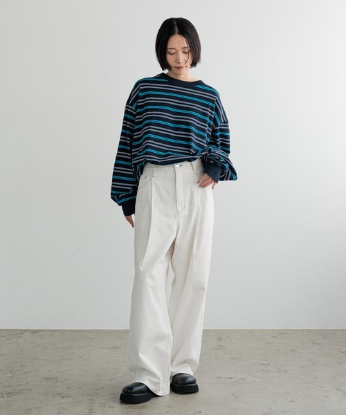 LOWRYS FARM（ローリーズファーム）の「【LFM(U)】DENIMタックワイドパンツ　 606821（デニムパンツ・メンズ・ブラック/ホワイト/インディゴブルー・MEDIUM/LARGE）」の4枚目の写真