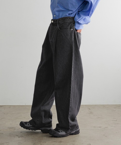 LOWRYS FARM（ローリーズファーム）の「【LFM(U)】DENIMタックワイドパンツ　 606821（デニムパンツ・メンズ・ブラック/ホワイト/インディゴブルー・MEDIUM/LARGE）」の14枚目の写真