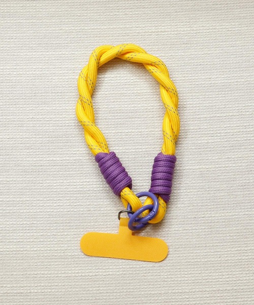 VitaFelice（ヴィータフェリーチェ）の「パラコード ストラップ スマホアクセ バッグチャーム（チャーム・レディース・ブラック/ブルー/ピンク/パープル/イエロー/オレンジ・FREE）」の4枚目の写真