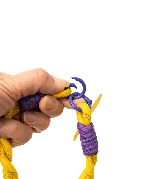 VitaFelice（ヴィータフェリーチェ）の「パラコード ストラップ スマホアクセ バッグチャーム（チャーム・レディース・ブラック/ブルー/ピンク/パープル/イエロー/オレンジ・FREE）」の10枚目の写真