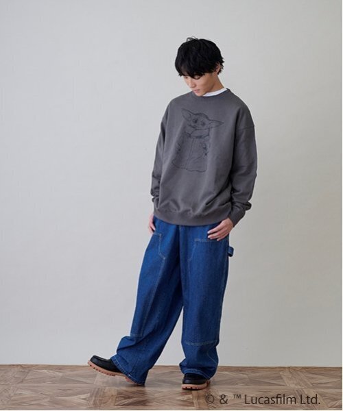 GLAZOS（グラソス）の「【GLSW.】 STAR WARS  マンダロリアン／裏毛アソートプリントトレーナー（スウェット・キッズ・ブラック/グレー/ライトグレー/チャコール/ダークグレー・M/L/LL）」の3枚目の写真