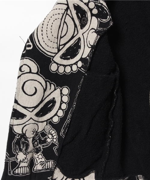 HYSTERIC MINI（ヒステリックミニ）の「HYSTERIC SUPER SHOW CASE総柄 ショート丈ライダースジャケット（ライダースジャケット・キッズ・ブラック/トップグレー・110/100）」の3枚目の写真