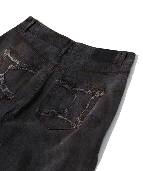 CRITIC（クリティック）の「DIRTY WASHED DENIM PANTS BLACK DENIM（デニムパンツ・レディース・その他・MEDIUM/LARGE/X-LARGE）」の6枚目の写真