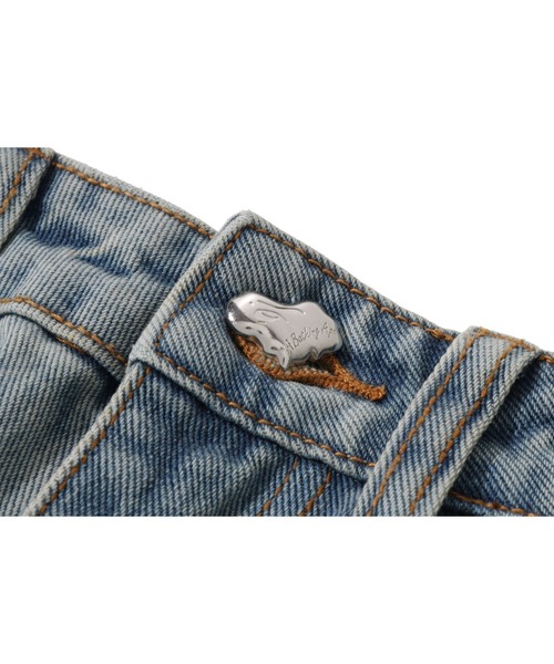 A BATHING APE(アベイシングエイプ)の「A BATHING APE LOGO BOOTCUT DENIM PANTS(デニムパンツ・レディース・インディゴブルー・X-SMALL/SMALL/MEDIUM)」の4枚目の写真