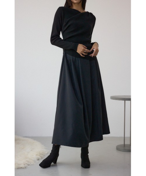 AZUL by moussy（アズールバイマウジー）の「布帛ドッキングドレープニットワンピース（ワンピース・レディース・ブラウン/ブラック・SMALL/MEDIUM）」の2枚目の写真